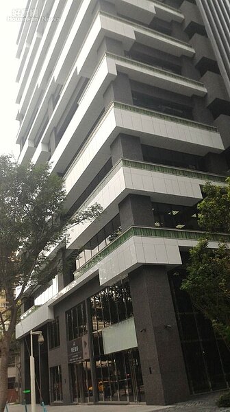 4.忠泰集團企業總部就在「明日博」旁邊。