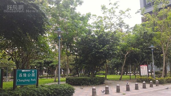 5.昌隆公園腹地大,種植多種植物。