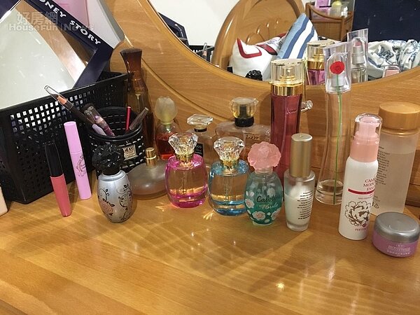 6.女生最愛的香水罐,馬妹也有不少收藏。
