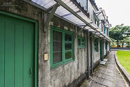 現在四四南村已經改為信義公民會館，成為饒富眷村意味的休憩場所。目前所保留下來的眷村樣貌並非最早期的樣式，但依然可以看出當年生活環境的壅擠，也是台灣少數保留的眷村樣貌。