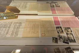 現場展出相關文物與照片。