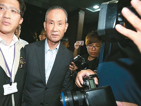 北檢查出新北市議員周勝考涉嫌收受遠雄集團董事長趙藤雄賄賂，護航海山煤礦舊址旁土地開發案，檢方認趙藤雄有串證、滅證之虞，昨(30)依違反證交法等罪向法院聲押禁見。 記者楊萬雲／攝影