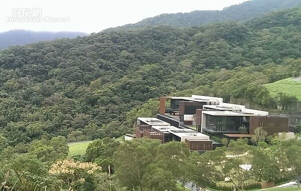 2.位於新店禾和特區的「新普國玉」,曾是新北市最貴別墅。