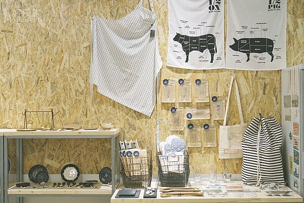 7. 主要販賣食品,風格卻富於文創氣息。