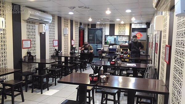 3. 店內走小吃店風格,裝潢樸素親民。