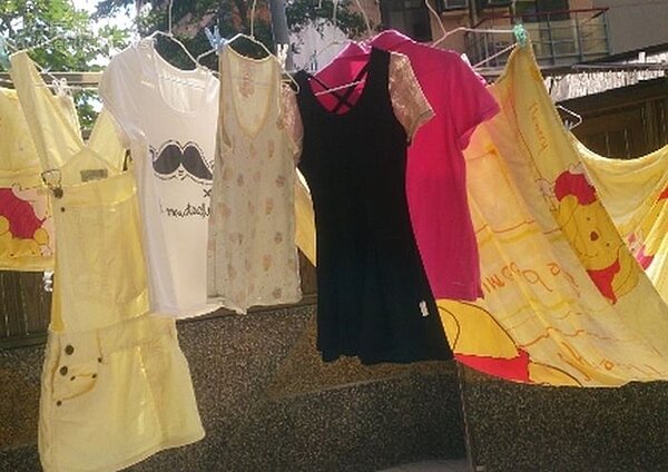 7.小小的陽台可以用來晾衣服。