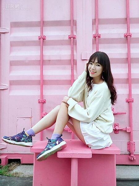 2.正妹晨晨是專職Model，經常能在外拍或展場活動見到她俏麗身影。
