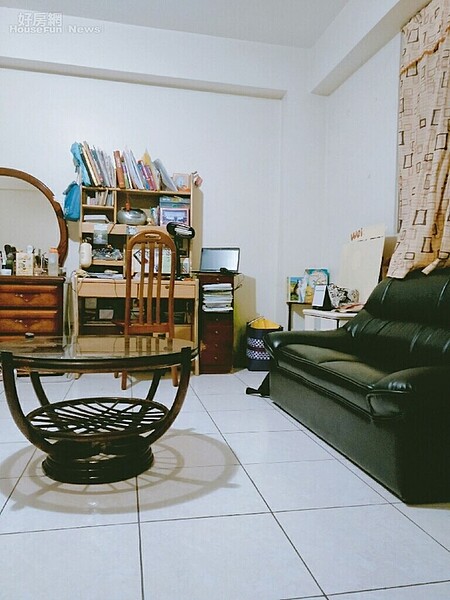 4.位於台中的家屋齡約20年，屋內幾乎沿用原本裝潢。
