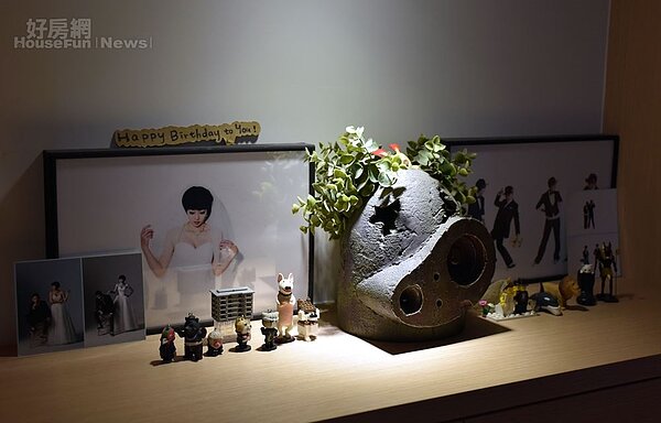 5. 角落可以看到阿飛收藏的小玩具,每一件都創意十足。