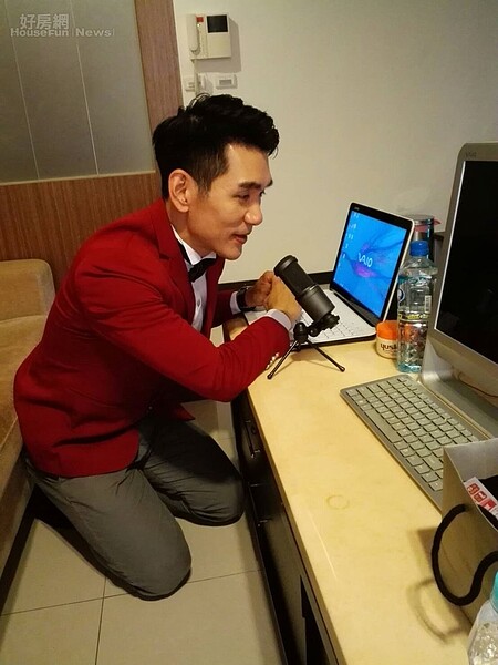 9.臨時有工作要處理，涂凱祥也會在家錄音。
