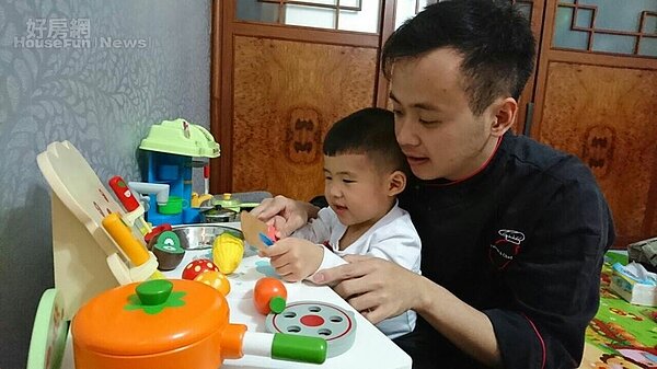 7.私底下的陳麒文，是疼妻愛子的新好男人。
