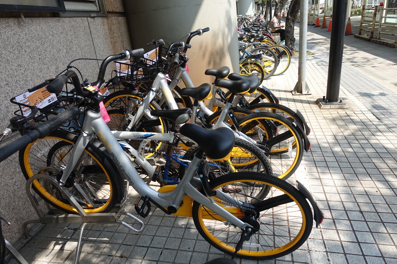 看準台灣單車共享經濟的市場，新加坡oBike自本月初在台北市街頭悄悄試營運，計畫搶食微笑單車的市場。 記者邱瓊玉／攝影