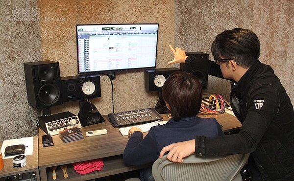 3.太谷集音錄音室位於永和路上，樓下就是樂華觀光夜市，走路到頂溪捷運站也只要5分鐘。
