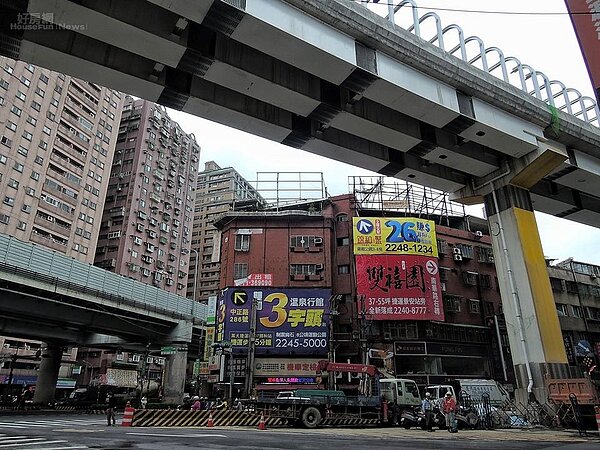 新北市 環狀線 捷運（好房網News記者陳韋帆攝）