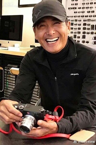 1.周潤發向來鍾情清幽的獨棟別墅。(翻攝自周潤發微博)