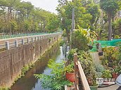 排水管經私地　地主促徵收