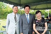 建設家鄉 何明憲夫婦十年磨一劍