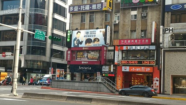 3.東區門市位在忠孝東路、大安路口精華地段，盛利成了活招牌。
