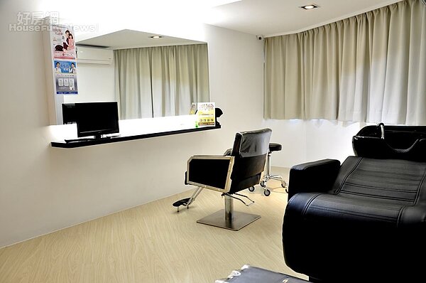 8.為提供客人隱私，也有專屬私密的化妝間。