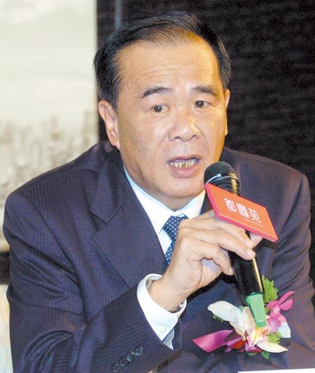 高市建築開發公會理事長陳武聰,不忘叮嚀子女可以哀傷,但心不可亂。圖/洪錫龍