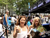 為了一杯珍奶　美第一大報遭讀者狂酸