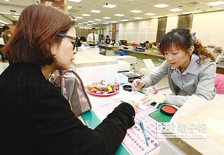 近年國銀存放款餘額差距急速擴大,今年上半年更增至破紀錄的9.88兆元。圖/本報資料照片