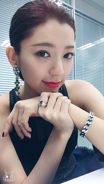 1.郭雪芙近年演藝收入豐厚,有意在信義區買房置產。(翻攝自郭雪芙粉絲頁)