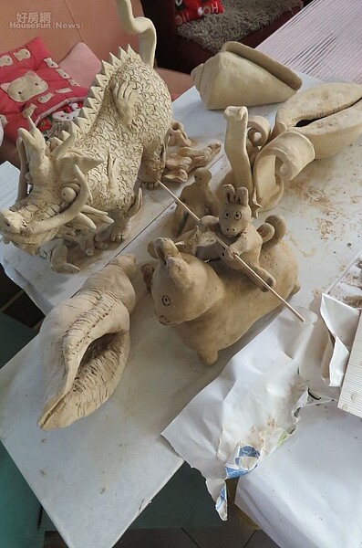 6. 邱傑的捏陶工作區。