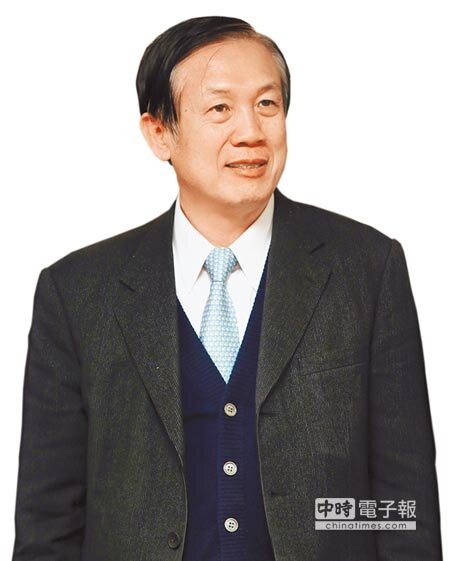 商總理事長賴正鎰表示,一例一休爭議應面對現實勇敢修法。(陳君瑋攝)