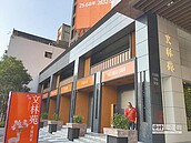 八大革新　都更大餅攤陽光下