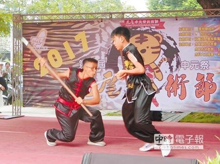 武者真槍實彈上陣,展現練家子的底蘊。(許素惠攝)