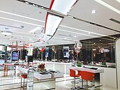 什麼都賣　電信業通路崛起