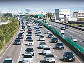 「預約旅行」春節上路　能解國道五號塞車？