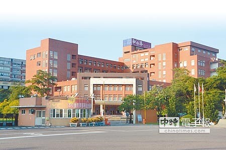 媒體報導和春技術學院謊報原民學生人數詐領補助款，校方回應「絕無此事」；圖為該校大門口。（林宏聰攝） 