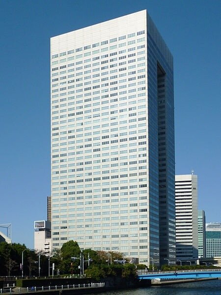 東芝集團位於東京的總部（圖／維基百科）