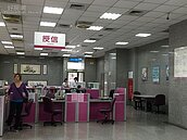 受惠低利環境　穆迪：經濟復甦　國銀持穩