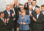 德國政壇板塊移動　梅克爾「空洞的勝利」