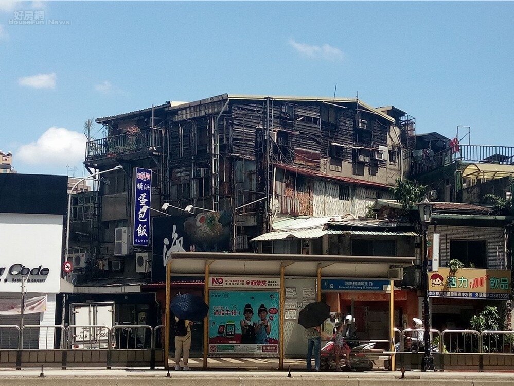 都市危險及老舊建築物加速重建條例今年5月1日上路,親民黨立委陳怡潔今天表示,危老條例上路半年,至今只有2件提出申請(范世華提供)