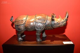 小展區內還有各式各樣的小「金剛犀牛」作品可供欣賞。