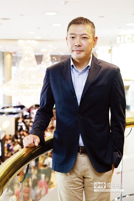 新光三越執行副總吳昕陽對今年周慶很有信心,看好第四季可較去年成長10%。(方濬哲攝)