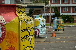 再往西走，位於仁愛路二段與建國南路交會口的空軍總部，在空總搬離之後，規劃成為文創基地，裡面不僅有文創、有藝術，更有寬大的空間可以活動筋骨。