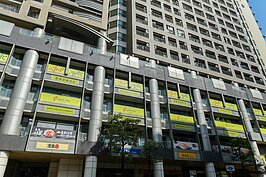 頂溪站為住商與車站共構建築，看似進駐的行業複雜，但是管理得當，因此只要有物件釋出幾乎就是秒殺成交。