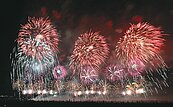 國慶焰火創3紀錄　逾20萬民眾驚豔