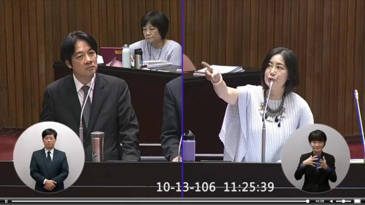 民進黨立委吳思瑤(右)、行政院長賴清德(左)。 圖/翻攝畫面