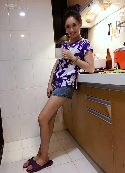 6.	廚房的格局屬於長方形，雖然沒有中島，但空間寬敞。
