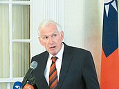 AIT主席莫健：美國擔心兩岸溝通不足