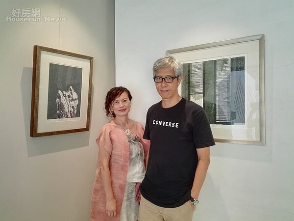 1. 葉美英與先生知名畫家譚行健,在兩岸成立東籬畫廊。