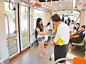 高雄輕軌　預計11月起刷卡收費