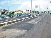 和美「補丁路」通車未1年　縣府：包商快修