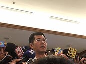 帶女助理上摩鐵？　羅致政：家人信任我沒做這事